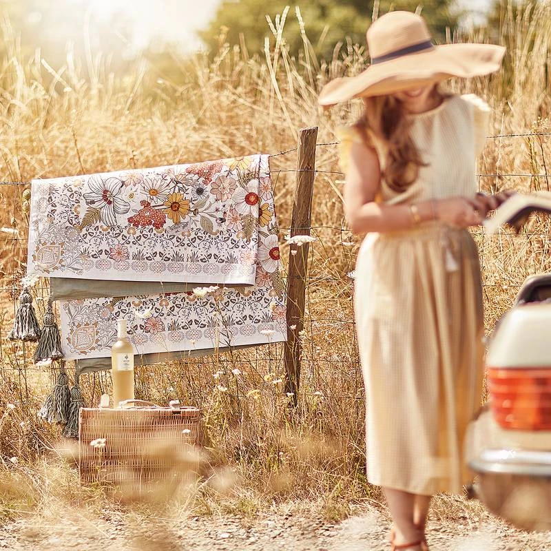 Nappe De Pique-nique BETWEEN FLOWERS - Image 3