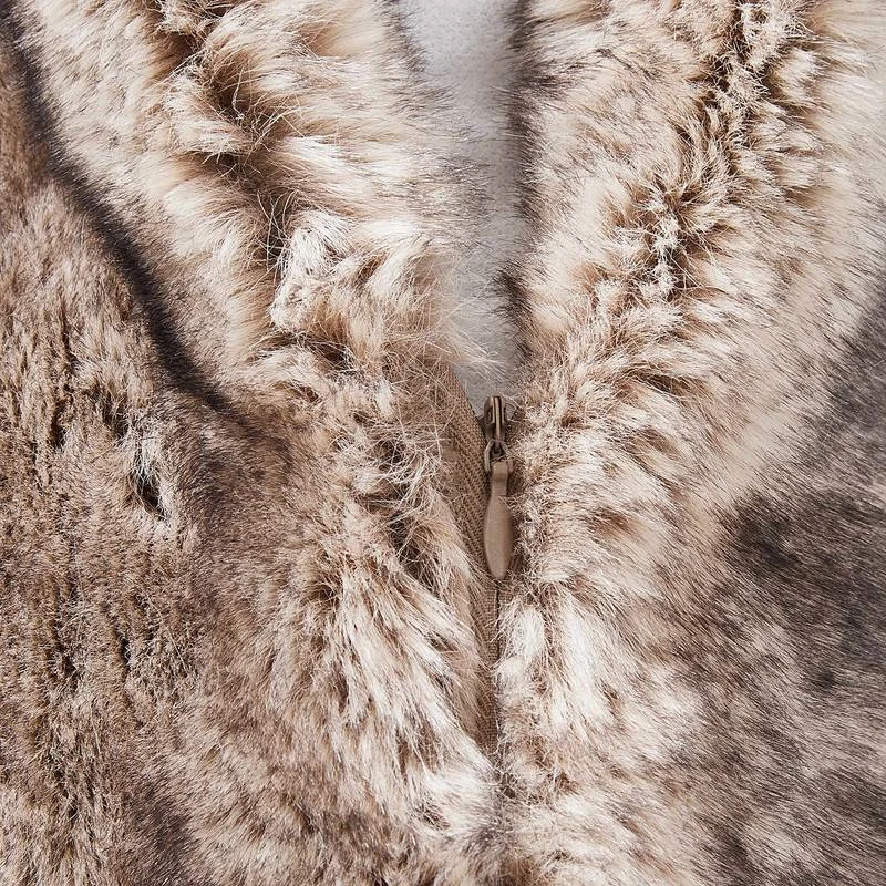 Coussin En Fourrure WILD THING - Image 4